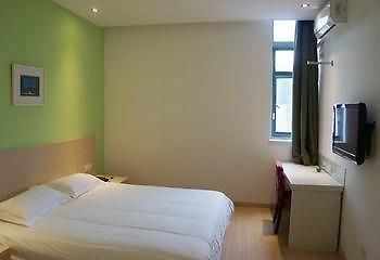 Motel 168 Shanghai Pudong Huinan Metro Station Tesco Buitenkant foto