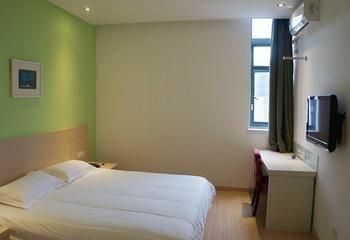 Motel 168 Shanghai Pudong Huinan Metro Station Tesco Buitenkant foto